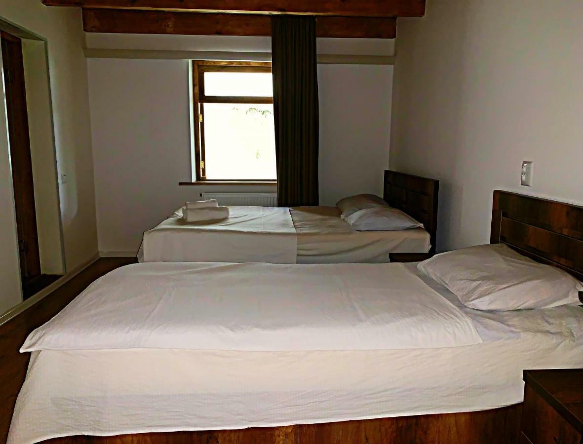 Old City Hotel Koetaisi Buitenkant foto