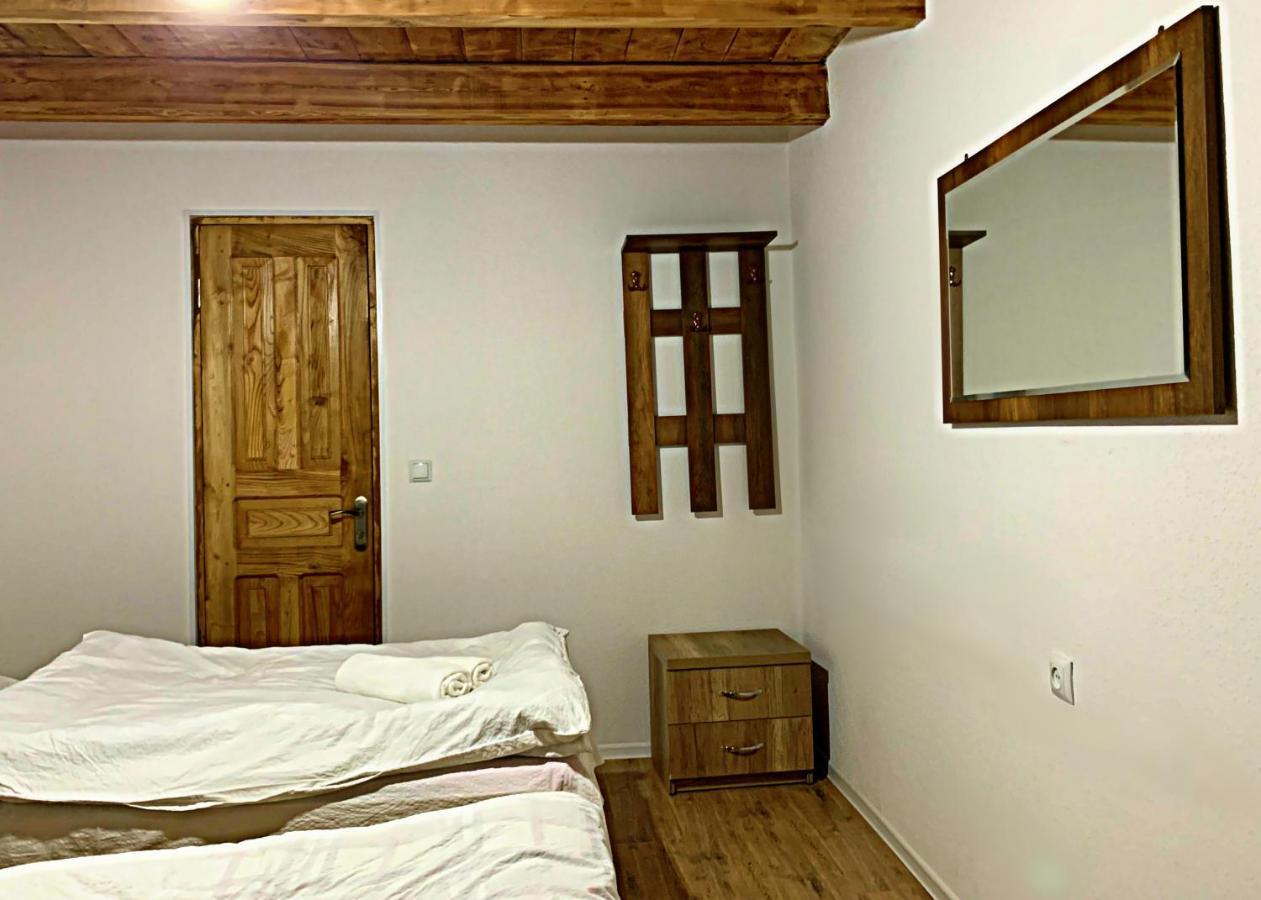 Old City Hotel Koetaisi Buitenkant foto